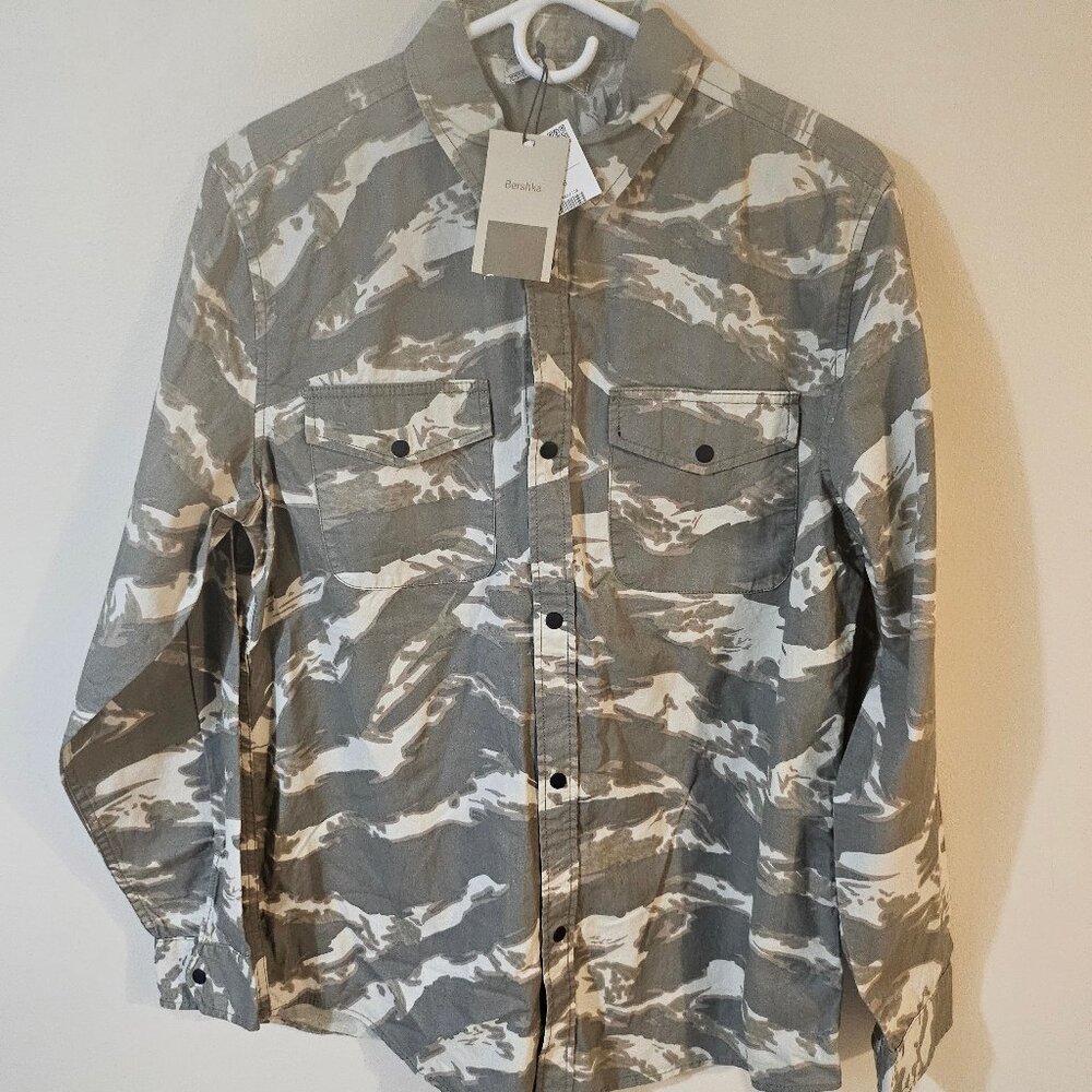 Bershka Men's  Long Sleeve Camouflage Shirt - Size M